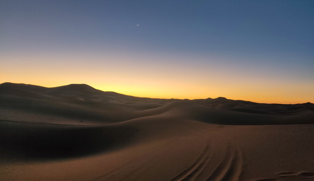 Lever de soleil à Merzouga, Maroc